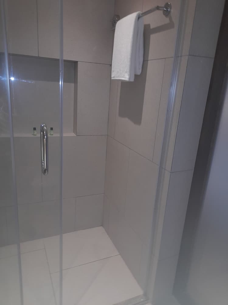 Executive Double Room, 1 Double Bed, Pool View, Poolside