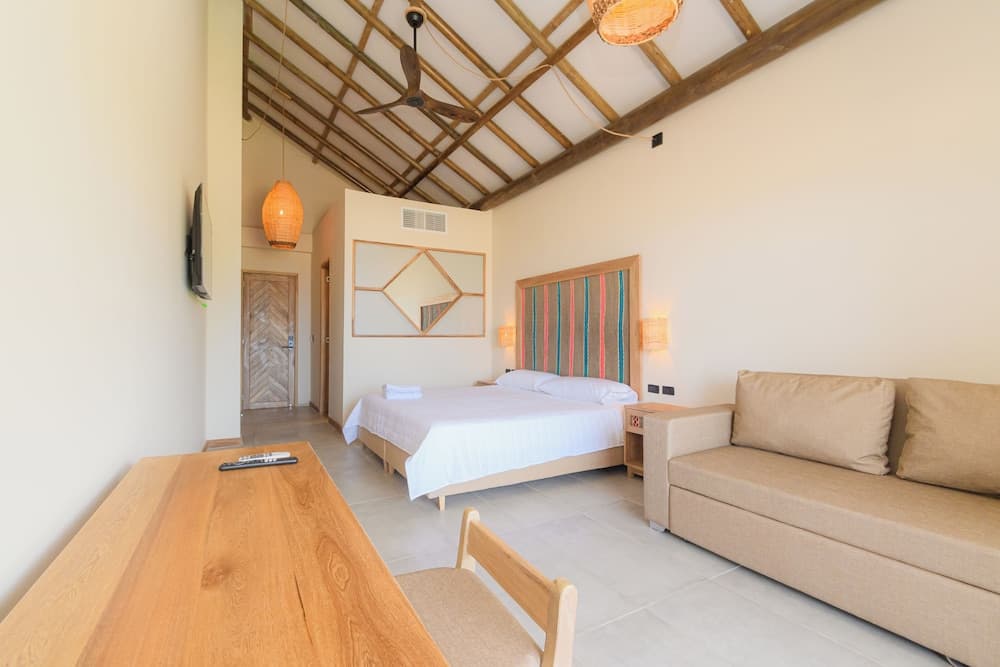 Deluxe Triple Room, 1 King Bed with Sofa bed