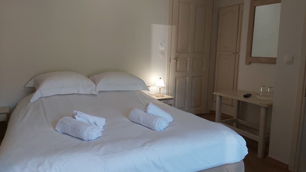 Classic Double Room, Hill View (Attic)