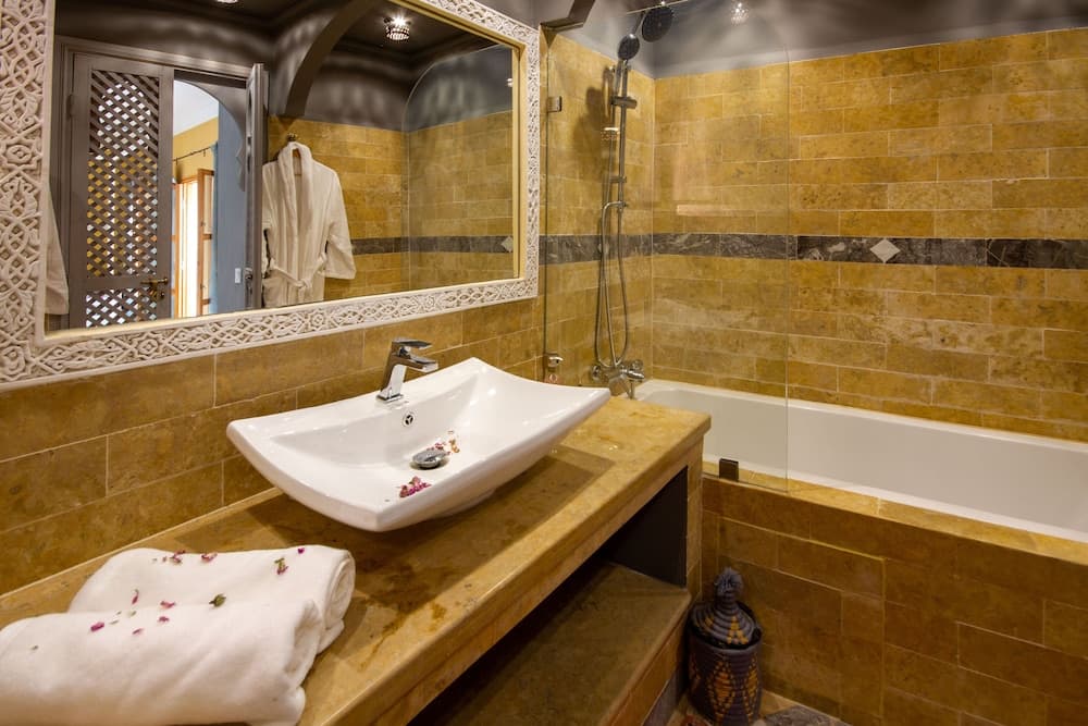 Signature Suite
