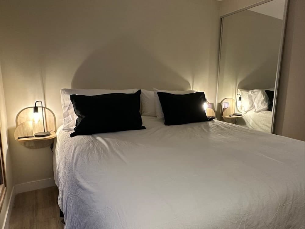 Family Apartment, 2 Bedrooms, Non Smoking, Partial Lake View