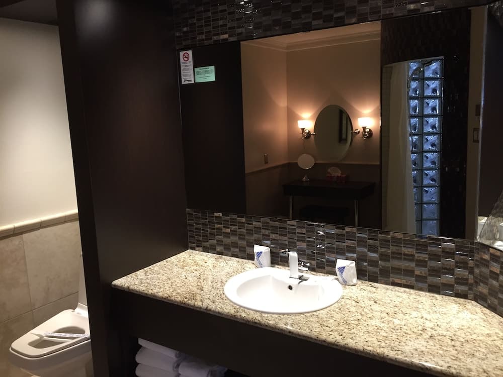 Principale Suite, 1 King and 1 murphy bed, Jetted Tub