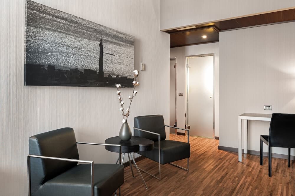 Superior Room, 1 King Bed