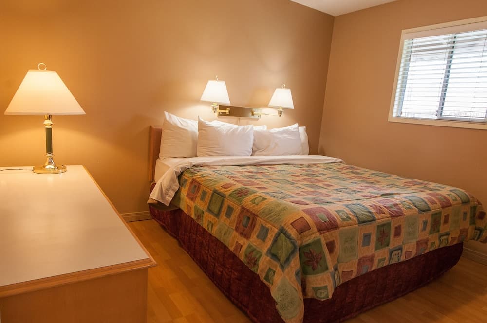 Suite, 1 Bedroom, Kitchen