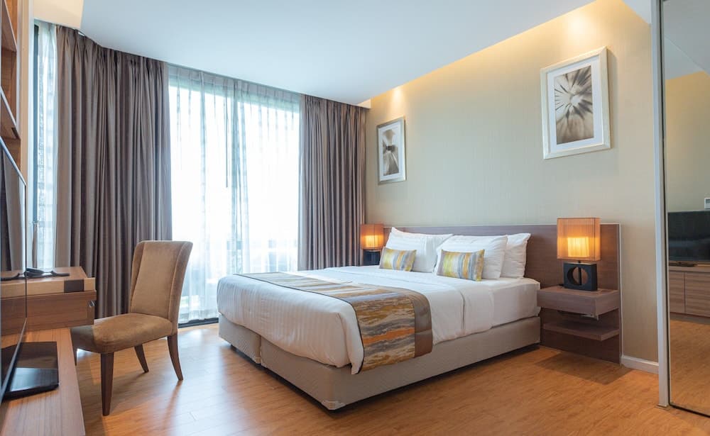 Executive Sky Suite - Free Suvarnabhumi Airport Transfer