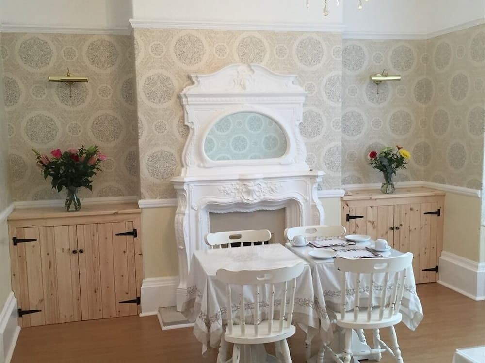 Luxury Double Room, Ensuite, Sea View (Room 5)