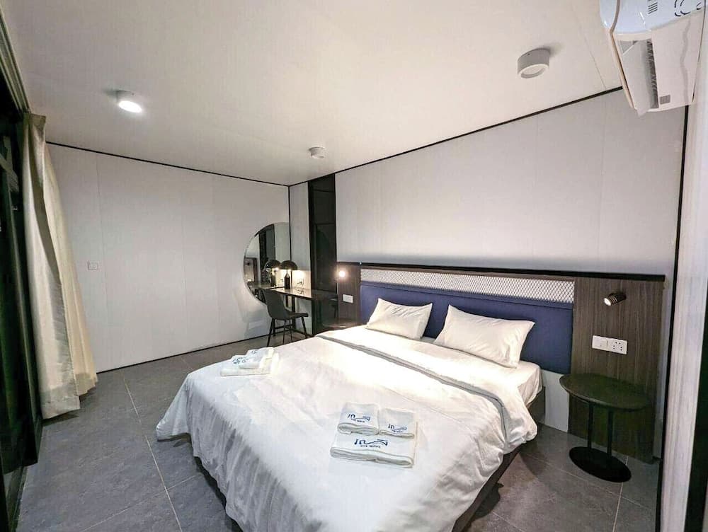 Panoramic Single Room, Balcony, Beach View